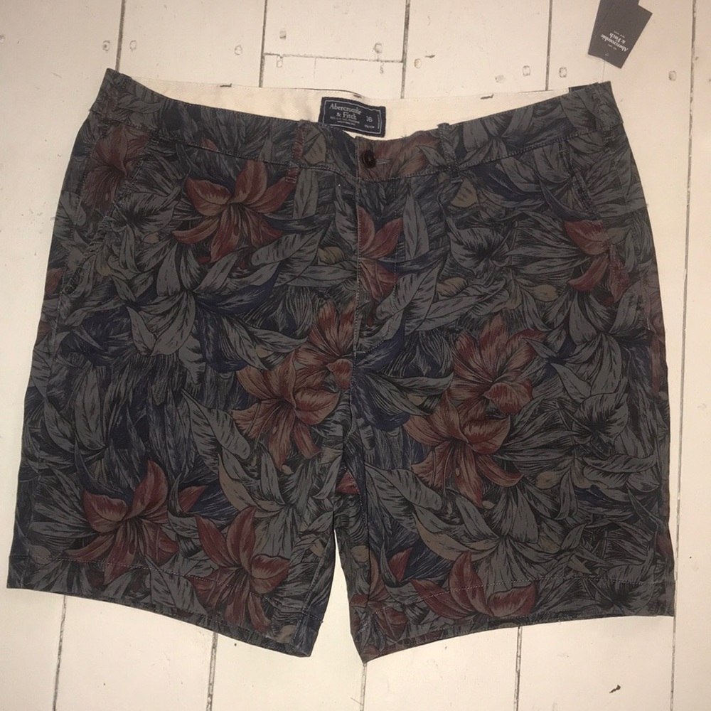 Men’s Abercrombie shorts (stretch)